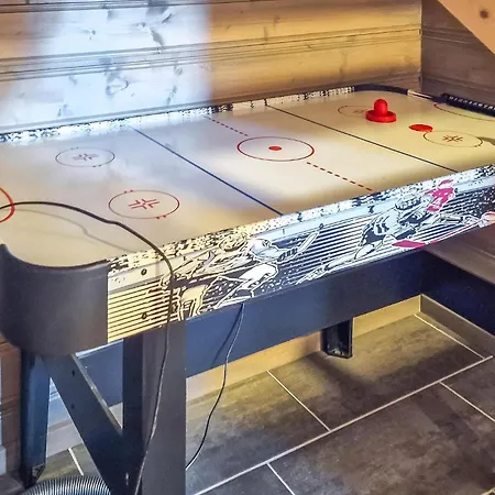 Dom wakacyjny 4 Bedroom Awesome In Olve