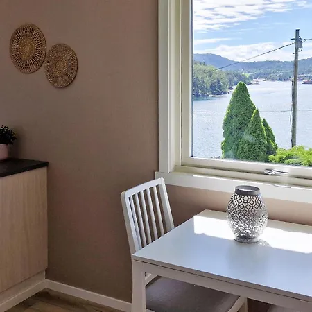 4 Bedroom Awesome In *