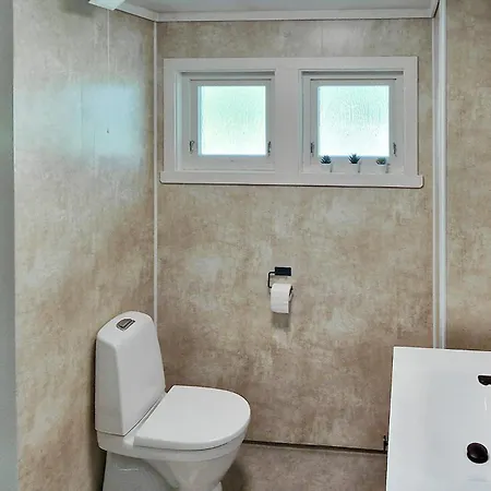 4 Bedroom Awesome In Dom wakacyjny *