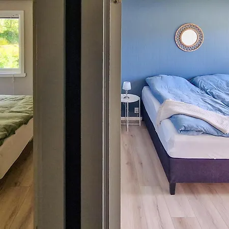 4 Bedroom Awesome In *